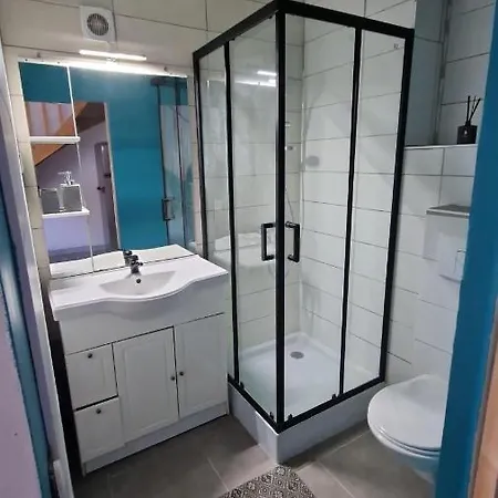 Logement Complet Avec Jacuzzi Exterieur 펜션