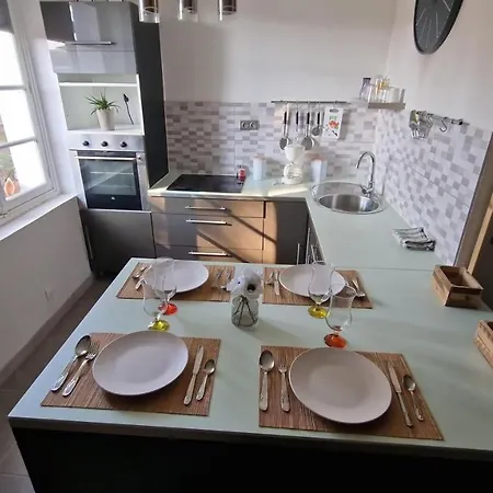 Logement Complet Avec Jacuzzi Exterieur 펜션 Labegude